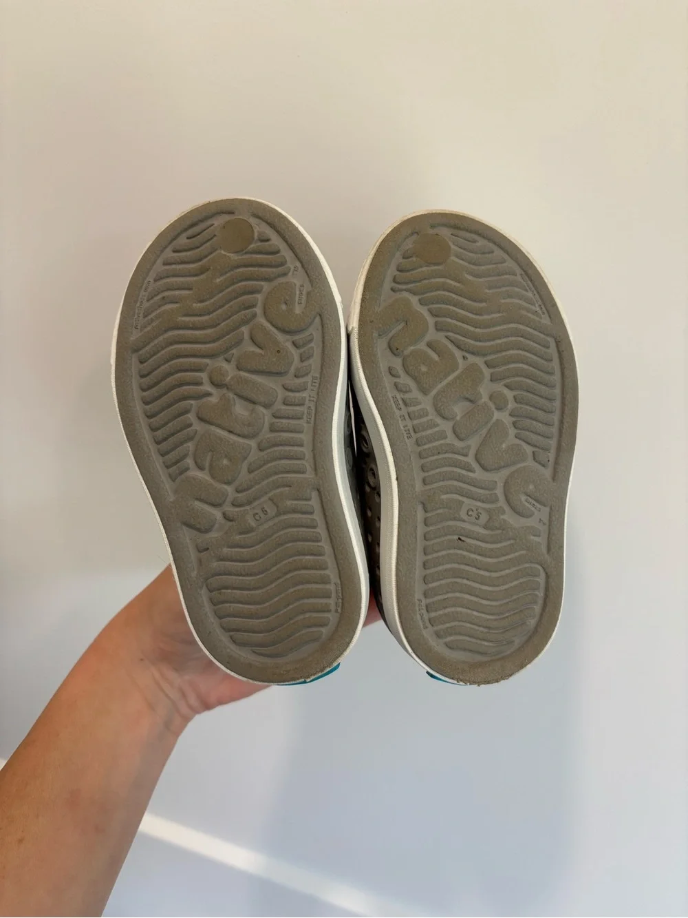 Native Jefferson Toddler Slip On  Grey Size C5